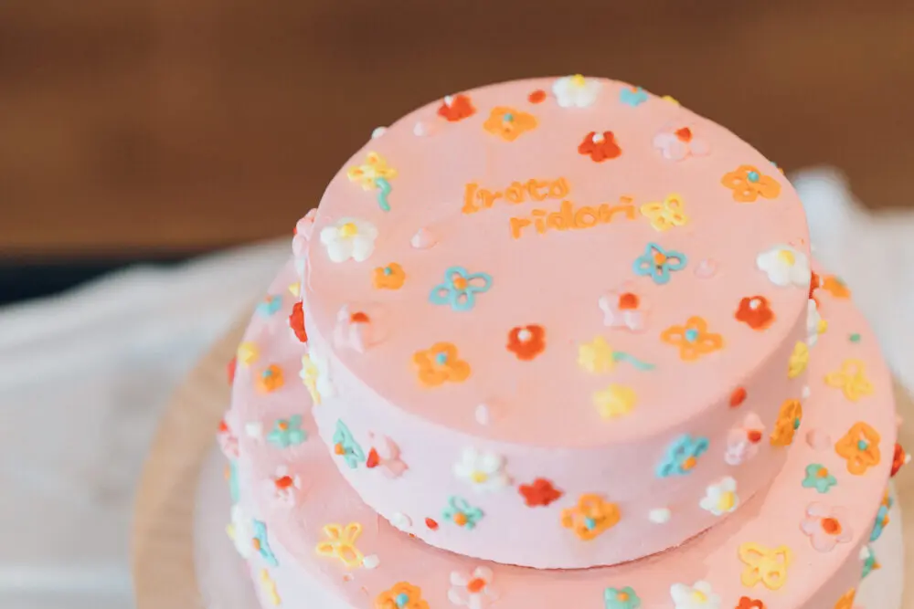ウェディングケーキ特集＊フルーツなしでもこんなに可愛い